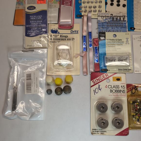 Vintage Sewing Notions Lot Zipper Button Needle Snap Pin Scissors - Picture 6 of 13